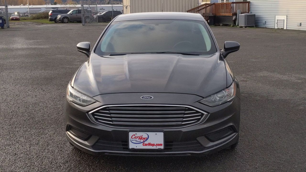 2017 Ford Fusion SE photo 4