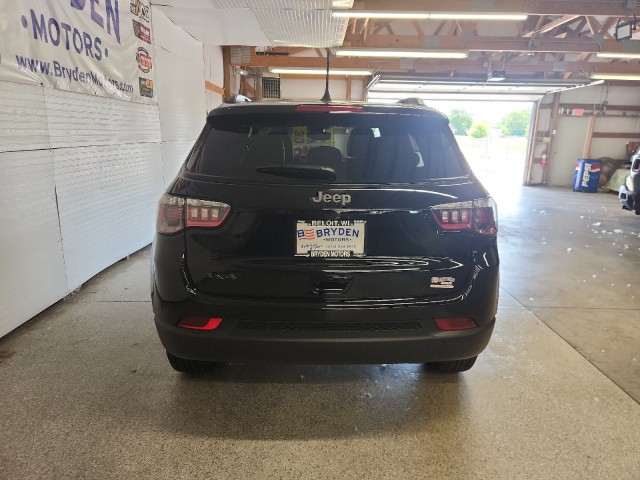 2025 Jeep Compass Latitude photo 4