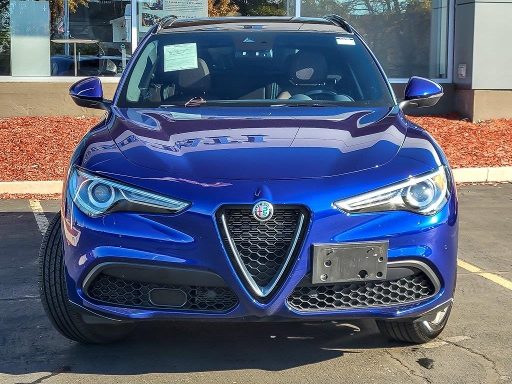 2022 Alfa Romeo Stelvio Ti photo 4