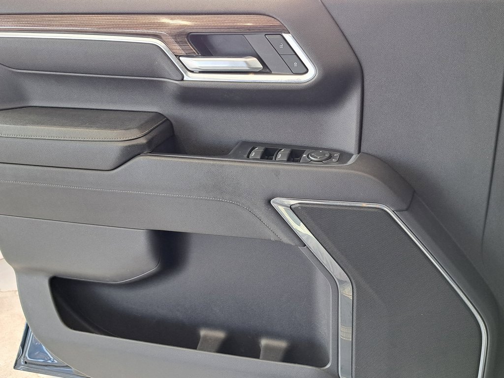 2023 Chevrolet Silverado 1500 LT photo 21