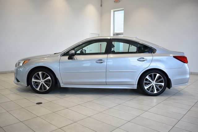 2017 Subaru Legacy 3.6R Limited photo 5