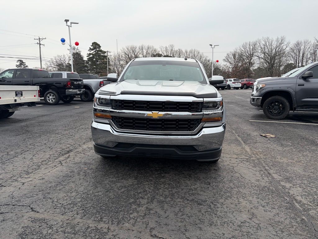 Used 2018 Chevrolet Silverado 1500 LT with VIN 1GCRCREC9JZ180601 for sale in Little Rock