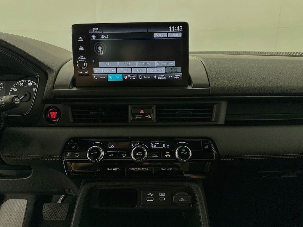 2025 Honda Pilot TrailSport photo 10