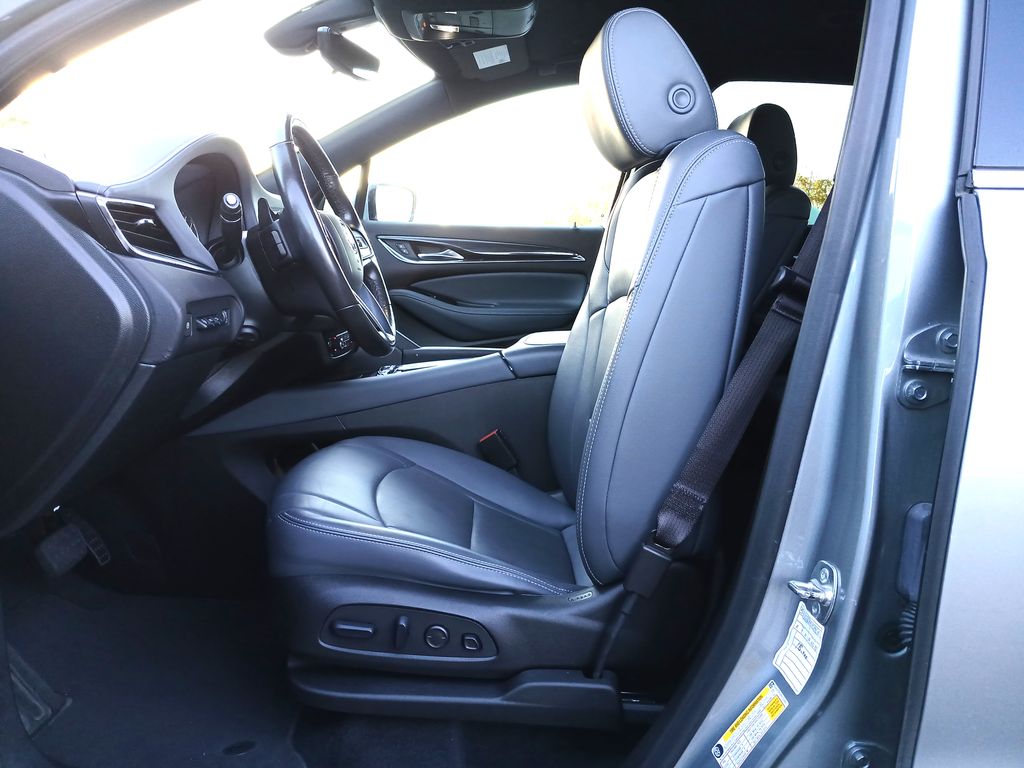 2024 Buick Enclave Premium photo 19