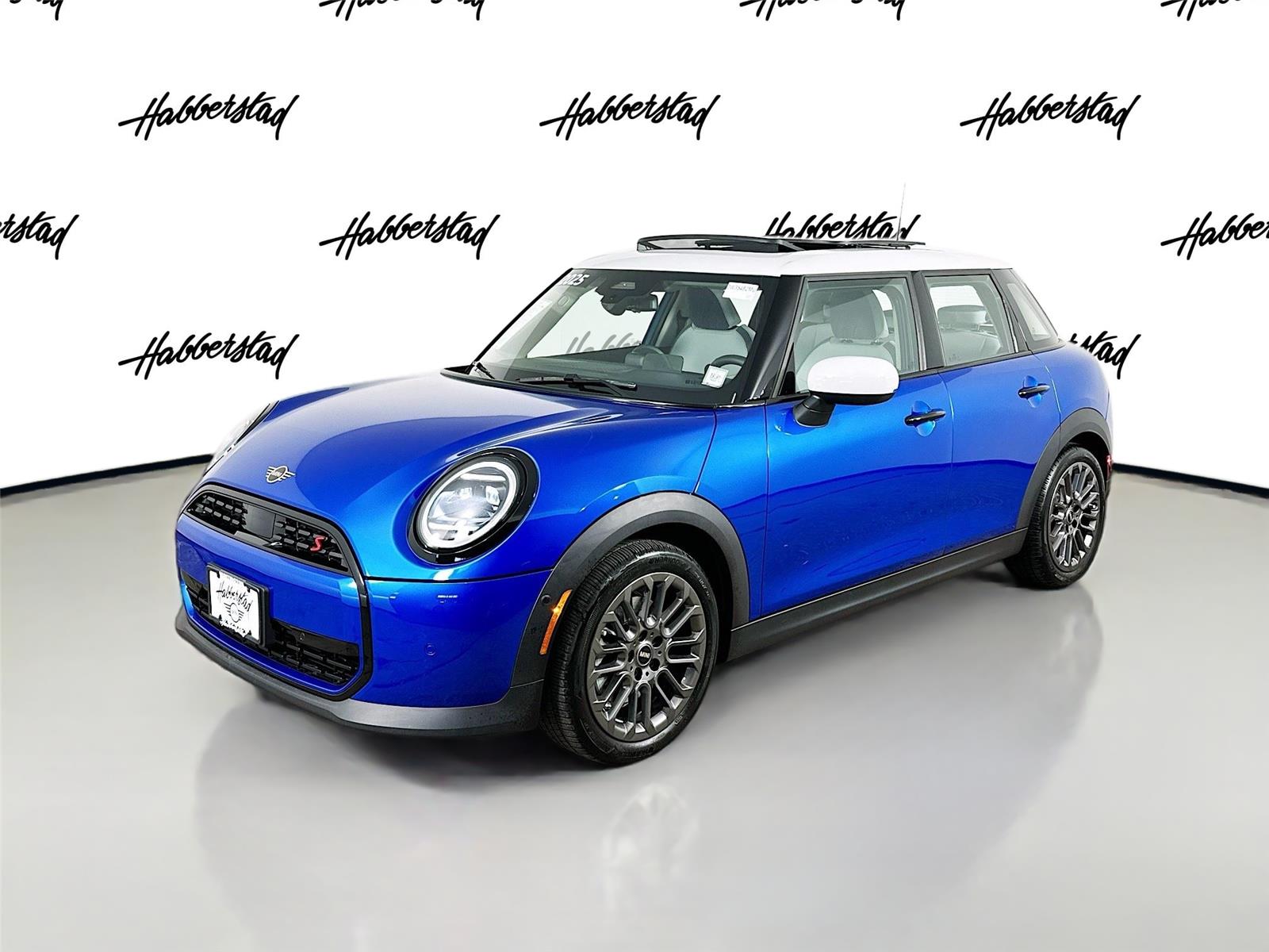 2025 MINI Hardtop 4 Door S's photo