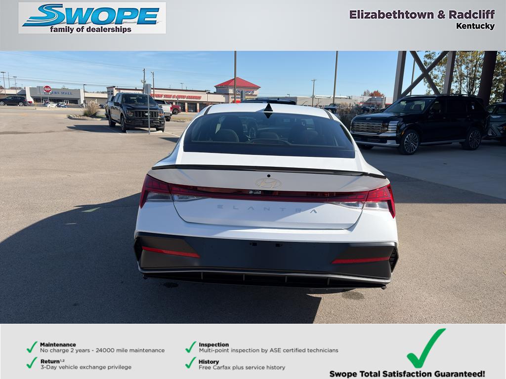 2026 Hyundai Elantra SEL Sport photo 3