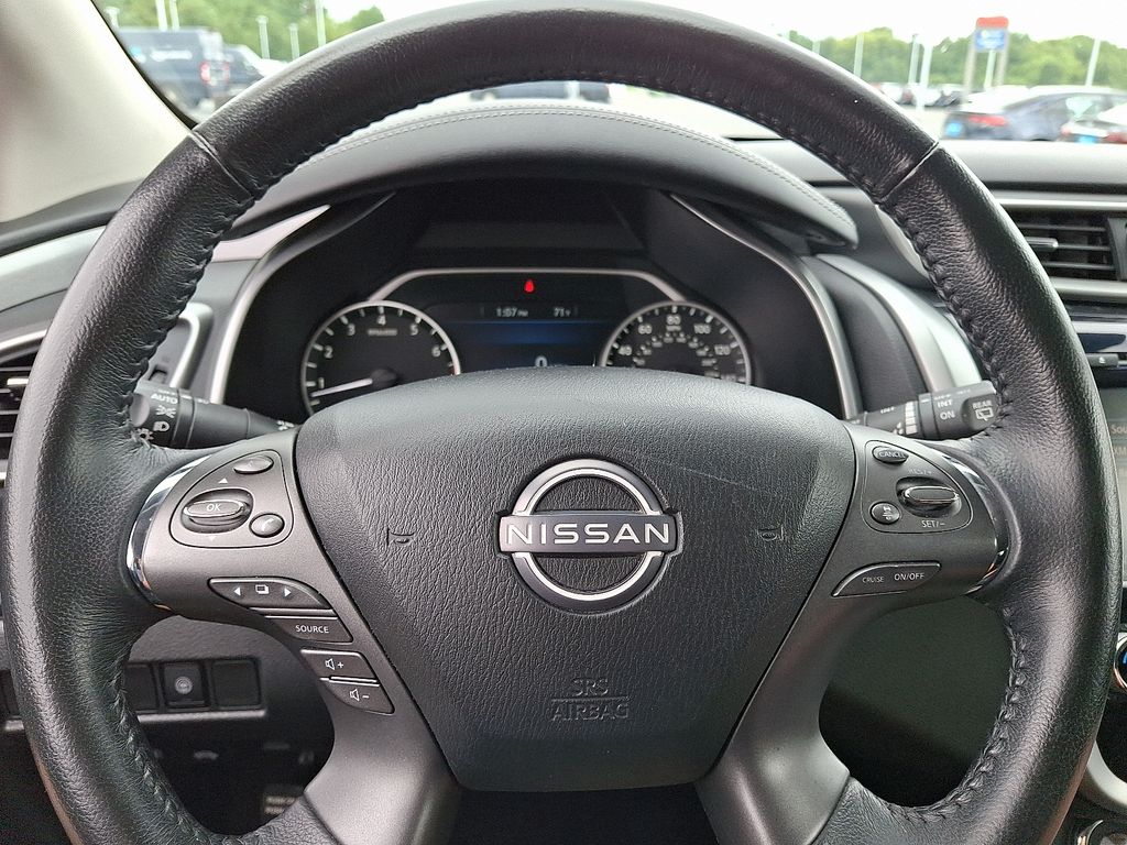 2023 Nissan Murano SV photo 18