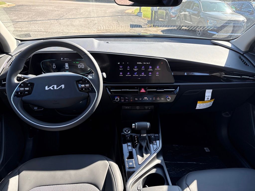 2025 Kia Niro EX photo 22