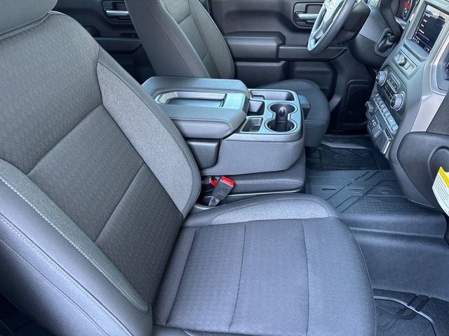 2025 Chevrolet Silverado 2500HD Custom photo 15