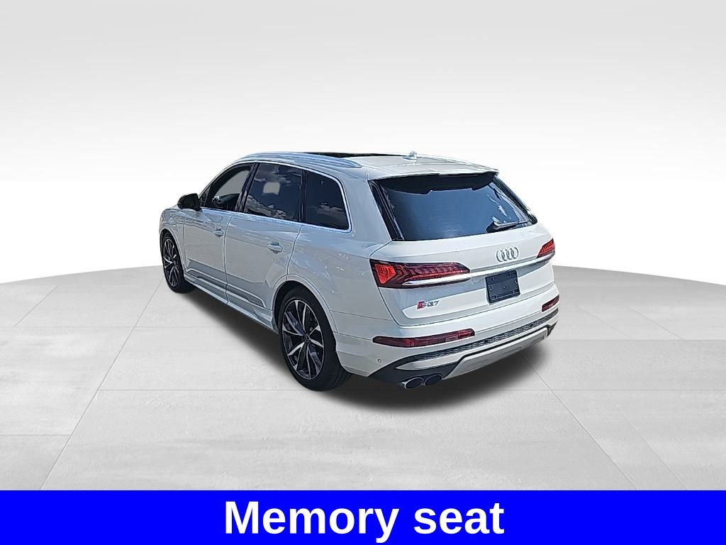 2022 Audi SQ7 Prestige photo 3
