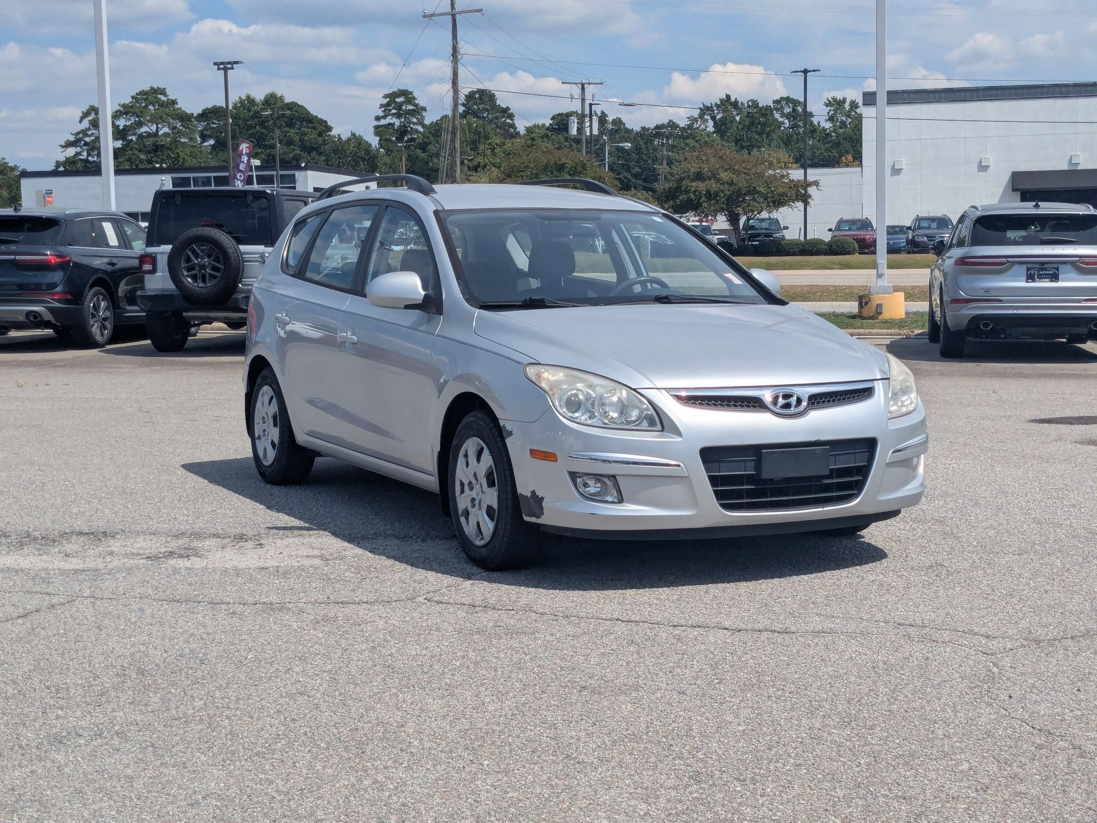 2010 Hyundai Elantra Touring GLS photo 2