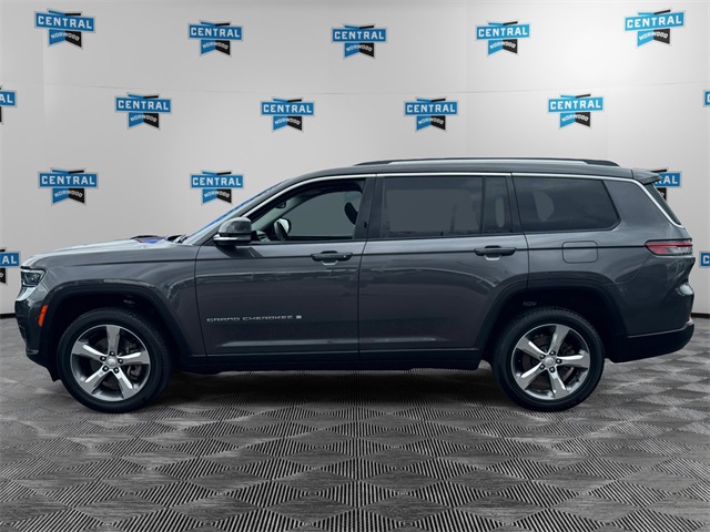 2022 Jeep Grand Cherokee Limited photo 2