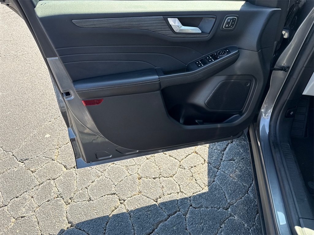 2023 Ford Escape Platinum photo 10