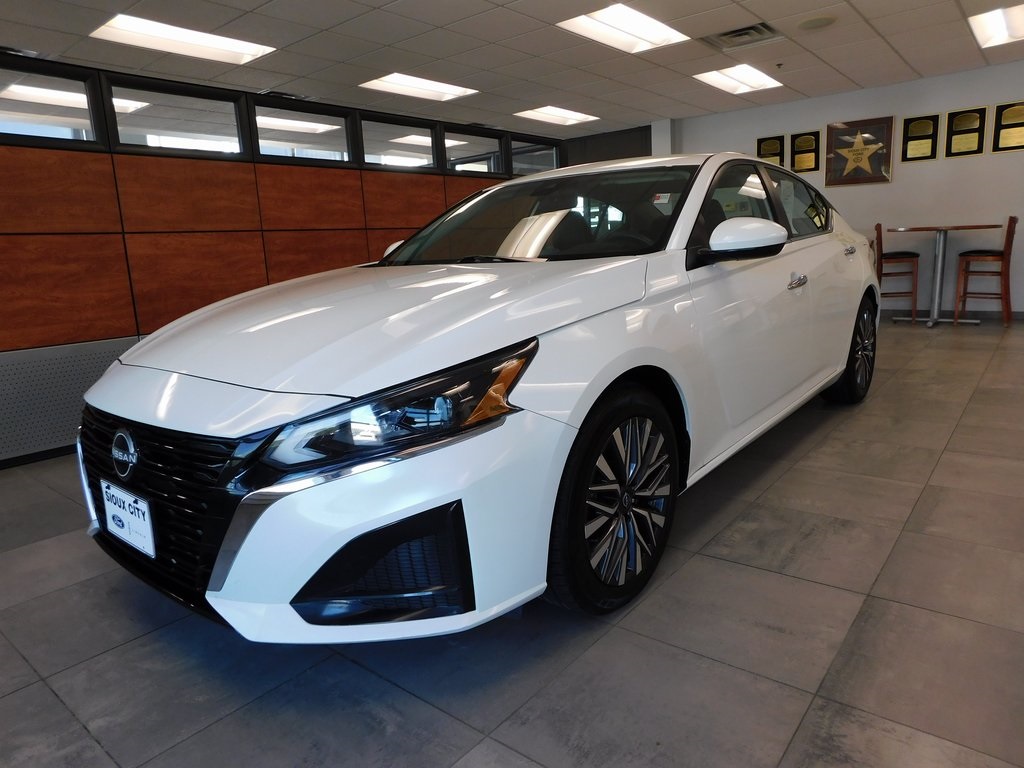 2023 Nissan Altima SV