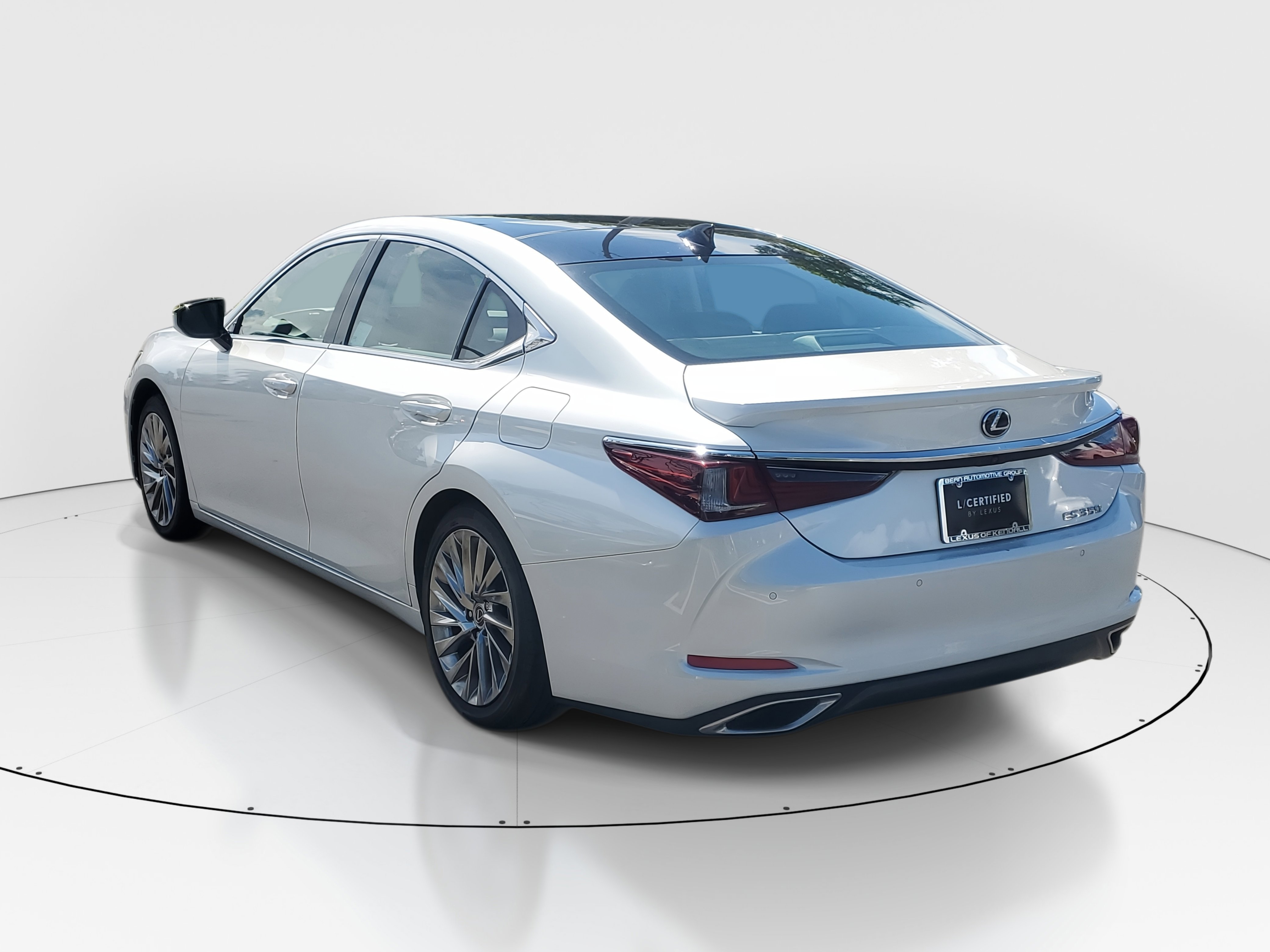 2022 Lexus ES 350 Ultra Luxury photo 5