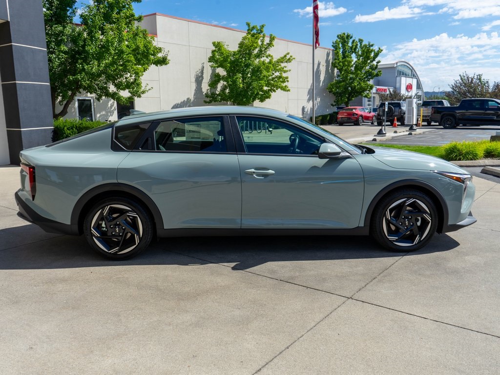 2025 Kia K4 EX photo 8