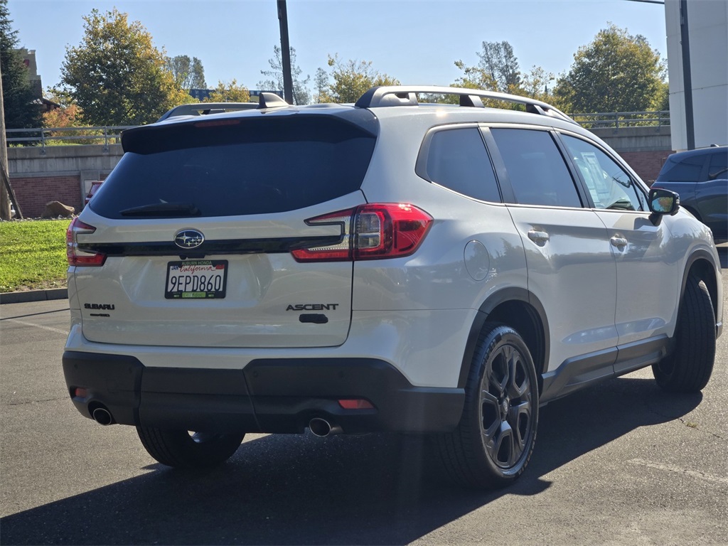 2023 Subaru Ascent Onyx Edition photo 4