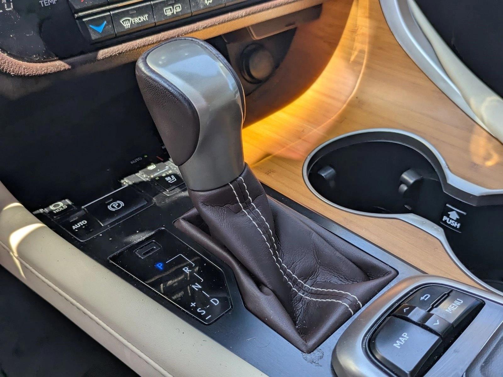 2019 Lexus RX 350 photo 11