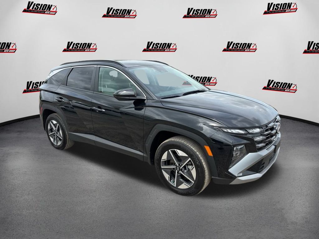 2025 Hyundai Tucson SEL photo 2