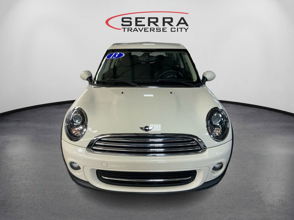 2013 Mini Clubman Base photo 2