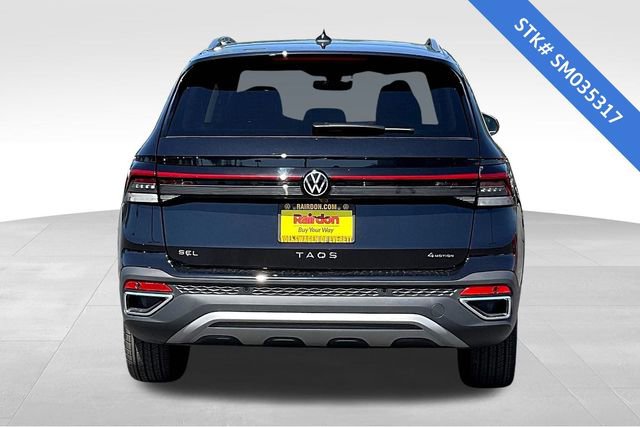 2025 Volkswagen Taos SEL photo 4