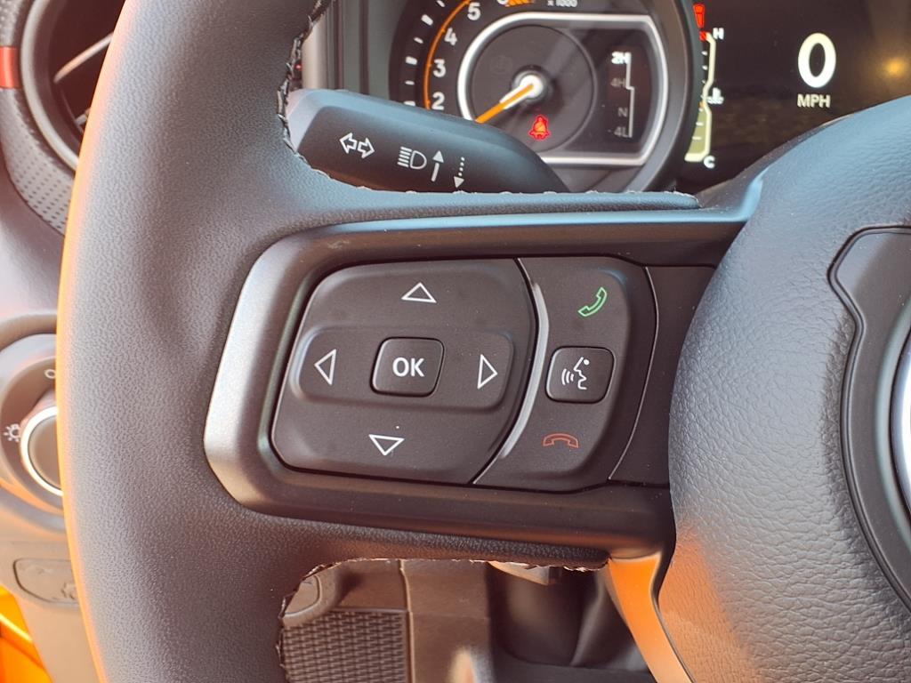 2025 Jeep Wrangler Rubicon photo 12