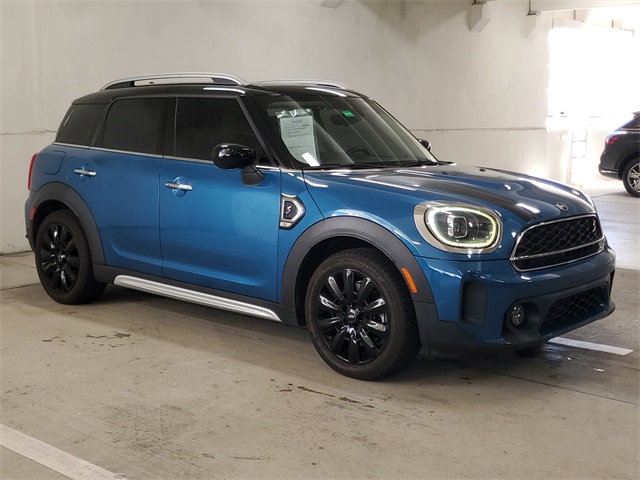 2023 Mini Cooper Signature photo 3