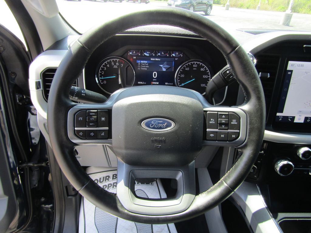 2023 Ford F-150 XLT photo 13