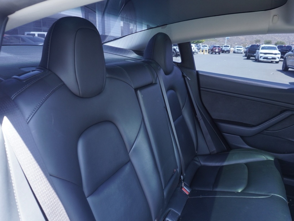 2022 Tesla Model 3 Long Range photo 18