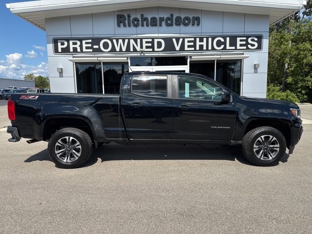 2022 Chevrolet Colorado Z71 photo 2