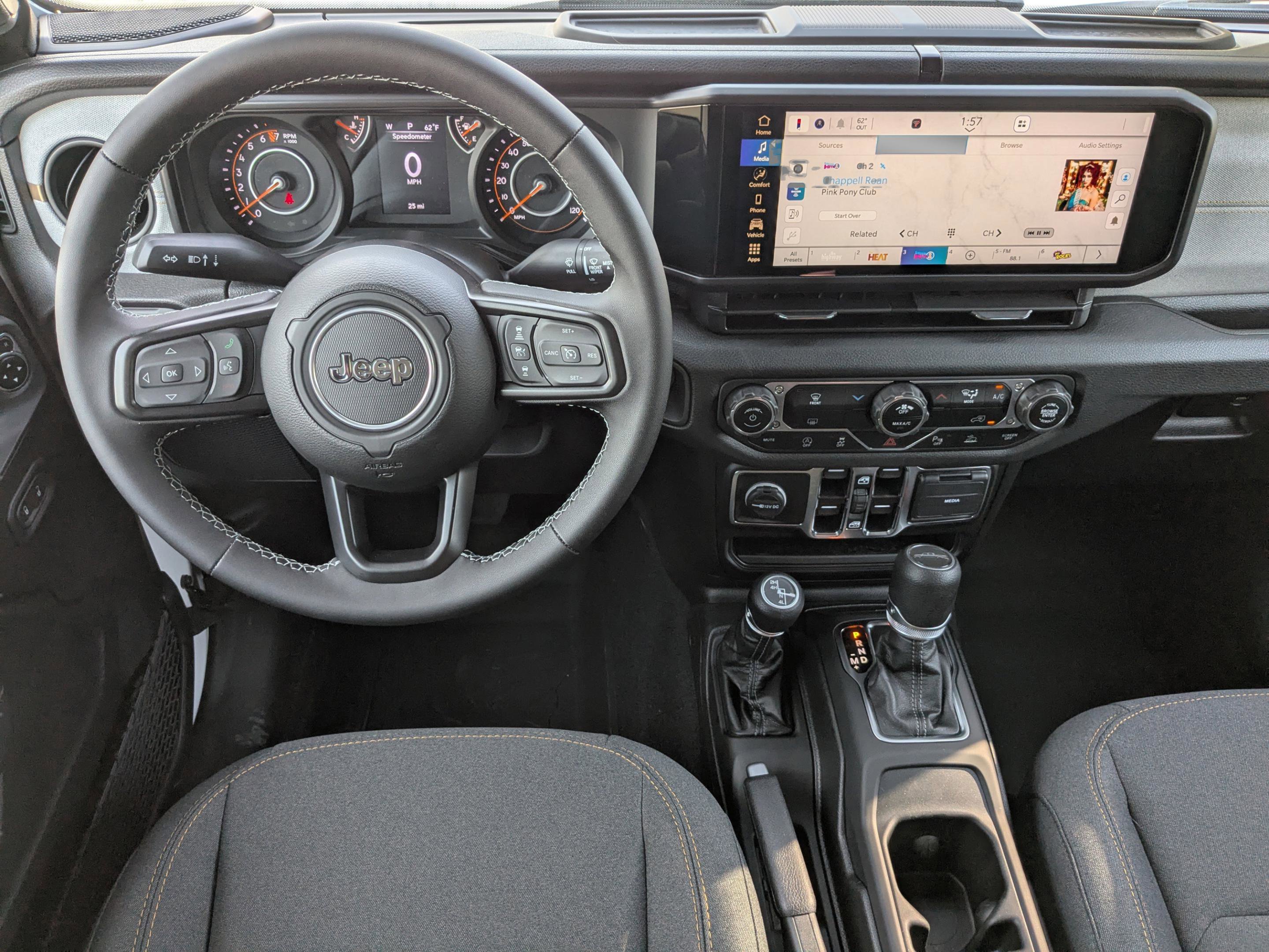 2025 Jeep Gladiator Sport S photo 12