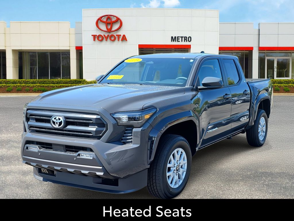 2025 Toyota Tacoma SR5's photo