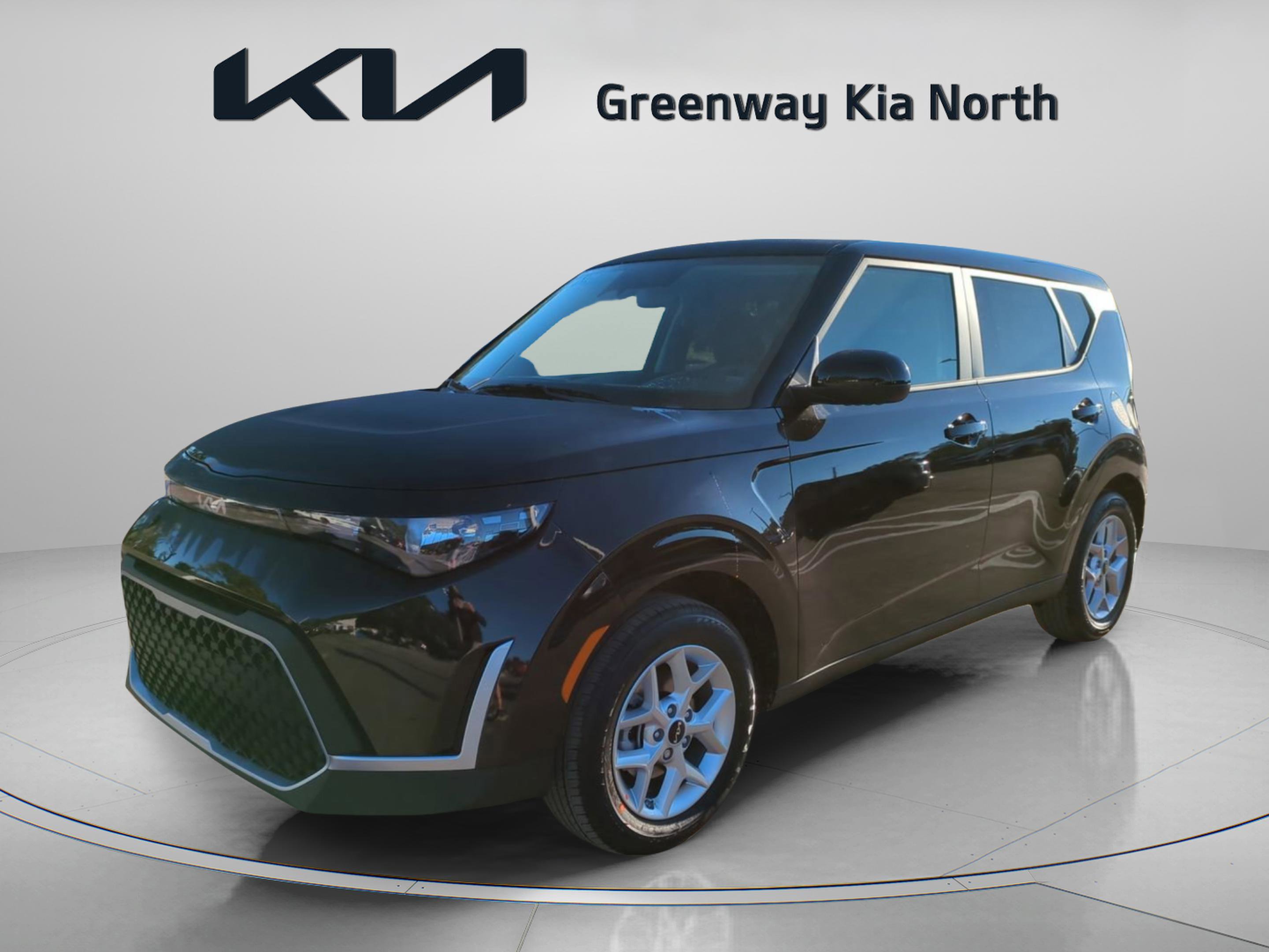 2025 Kia Soul LX photo 3
