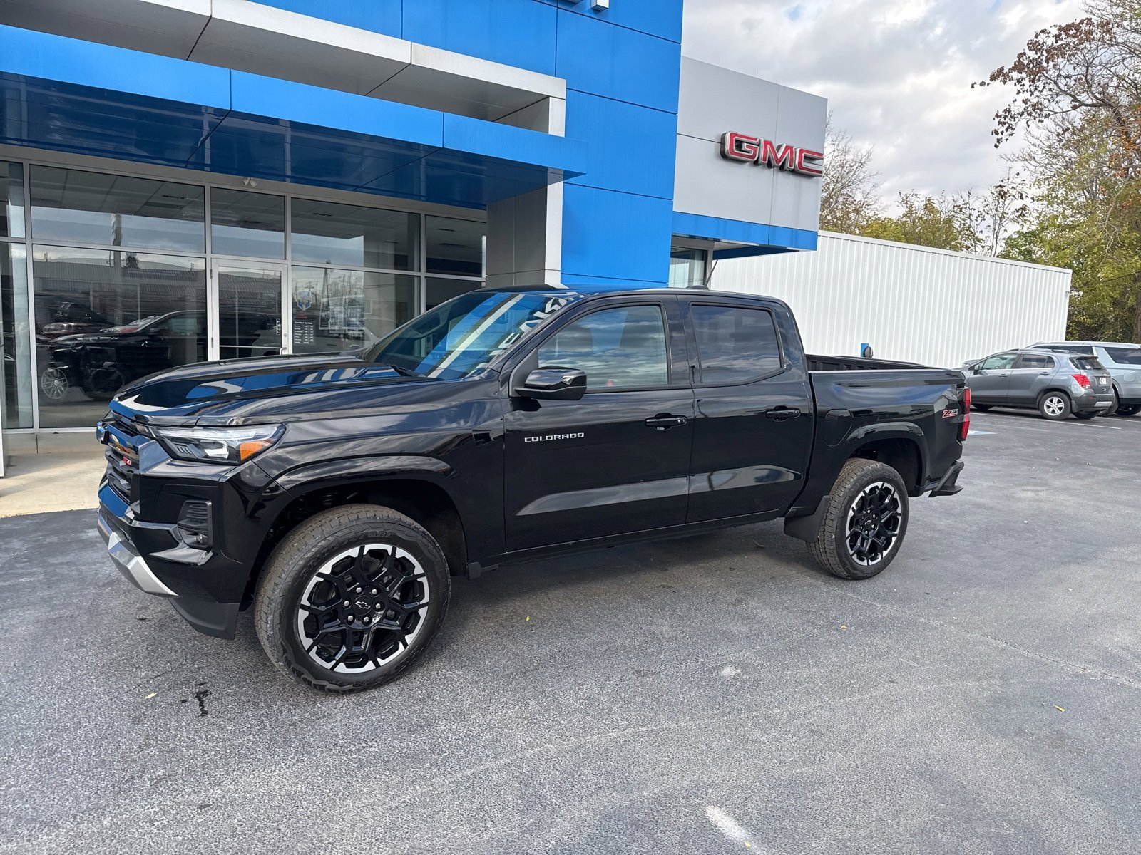 2026 Chevrolet Colorado Z71 photo 3