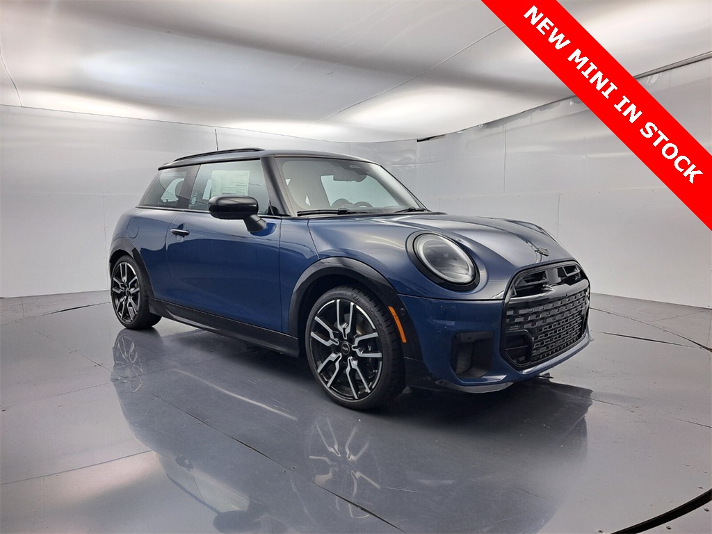 2026 MINI Hardtop 2 Door S's photo