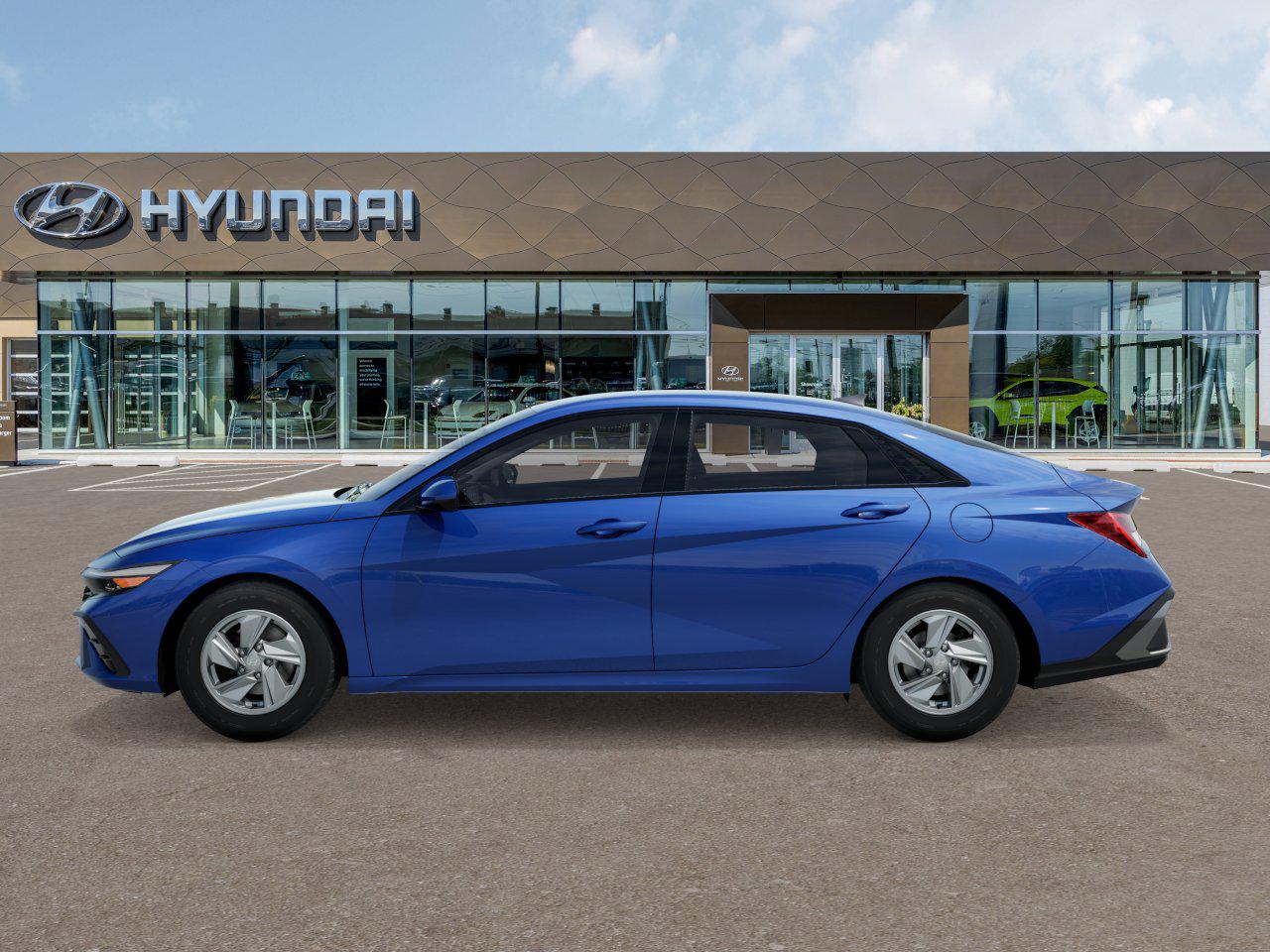 2025 Hyundai Elantra SE photo 3
