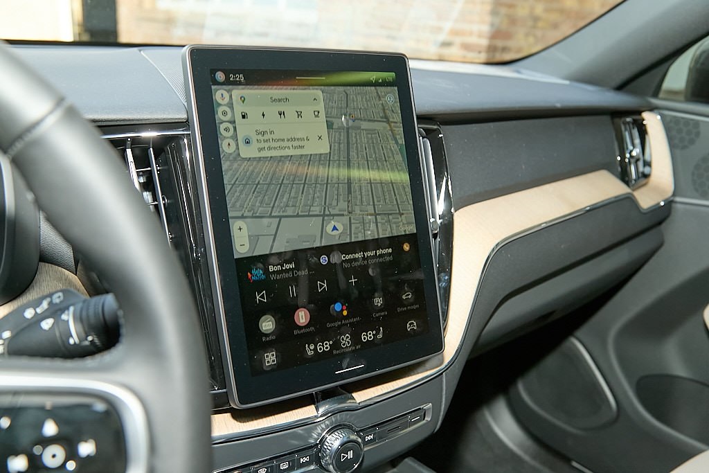 2026 VOLVO XC60 - Image 14