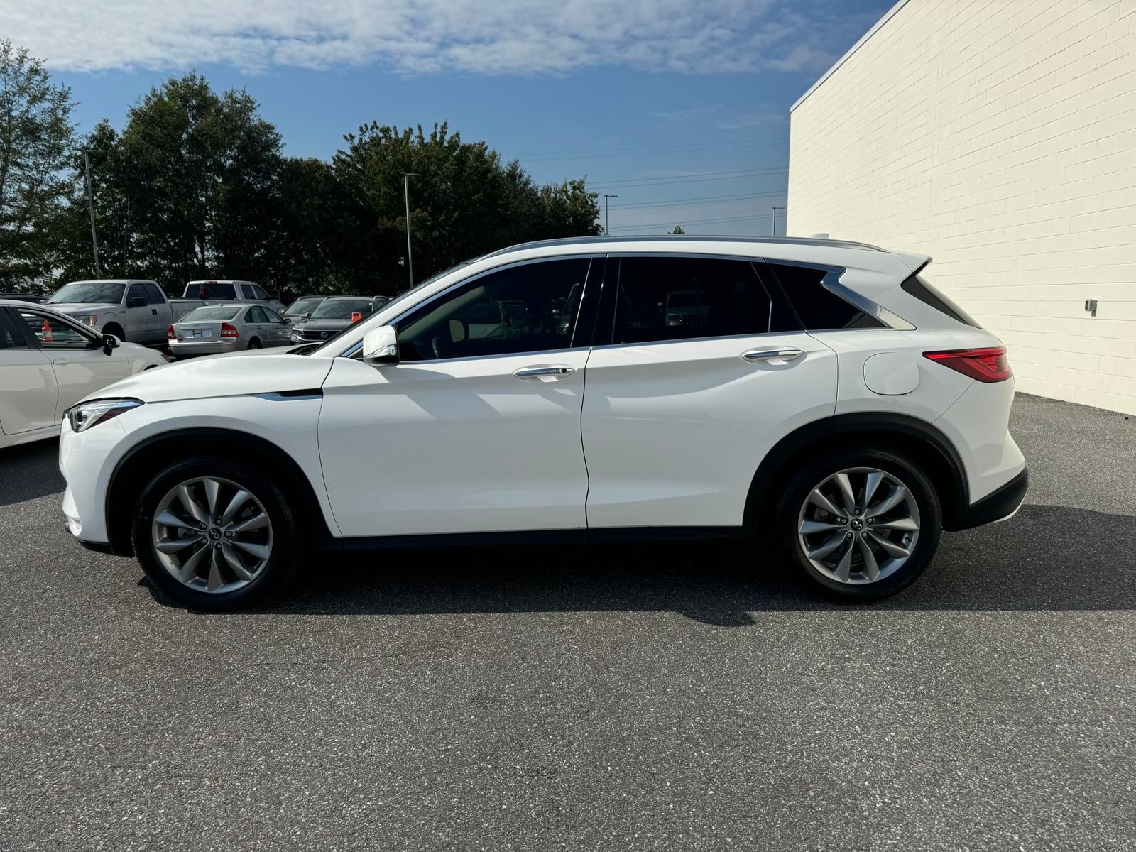 2019 Infiniti QX50 Luxe photo 18