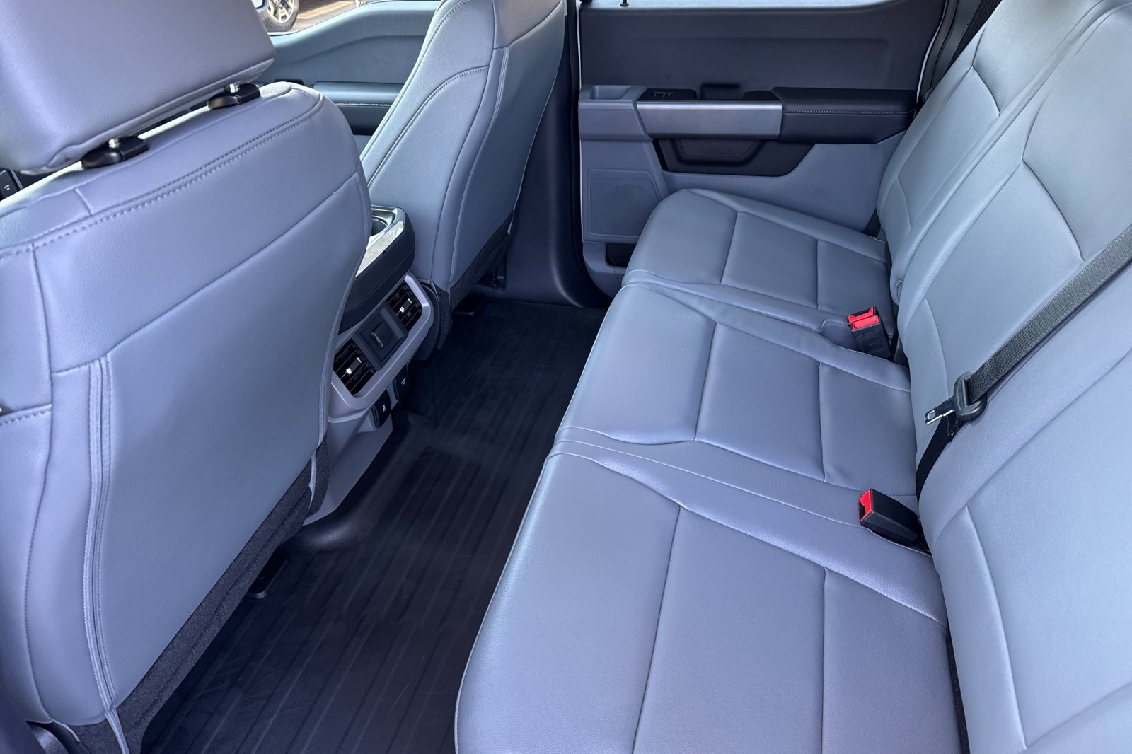 2024 Ford F-150 Lightning photo 10