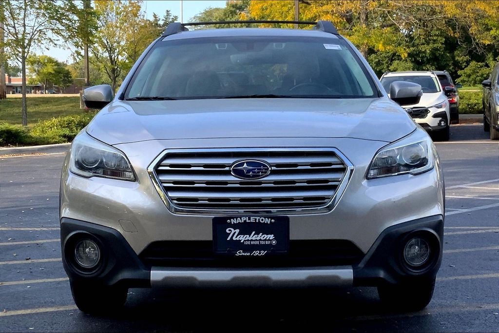 2017 Subaru Outback 2.5i Limited photo 2
