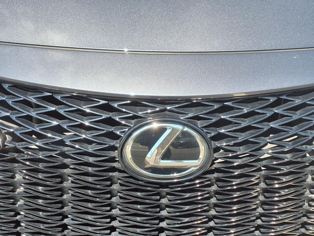 2022 Lexus IS 350 F SPORT AWD photo 3