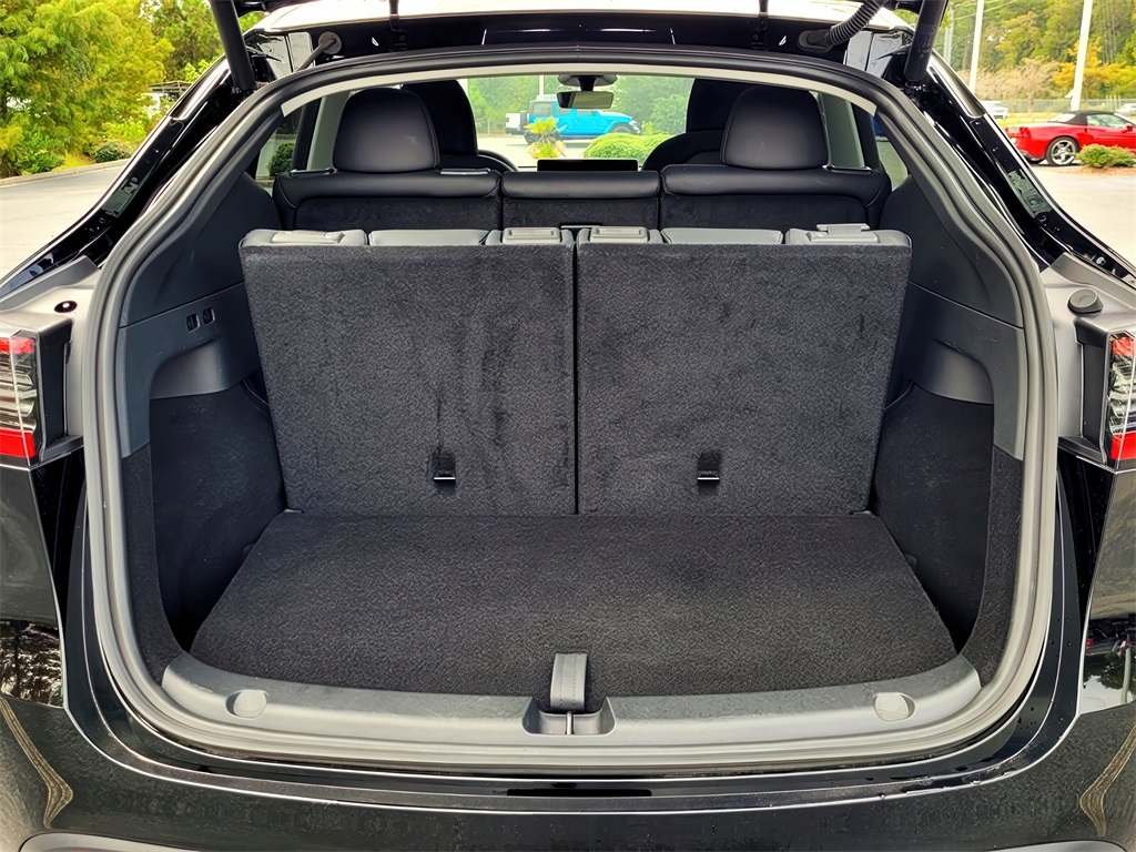 2025 Tesla Model Y Long Range photo 13