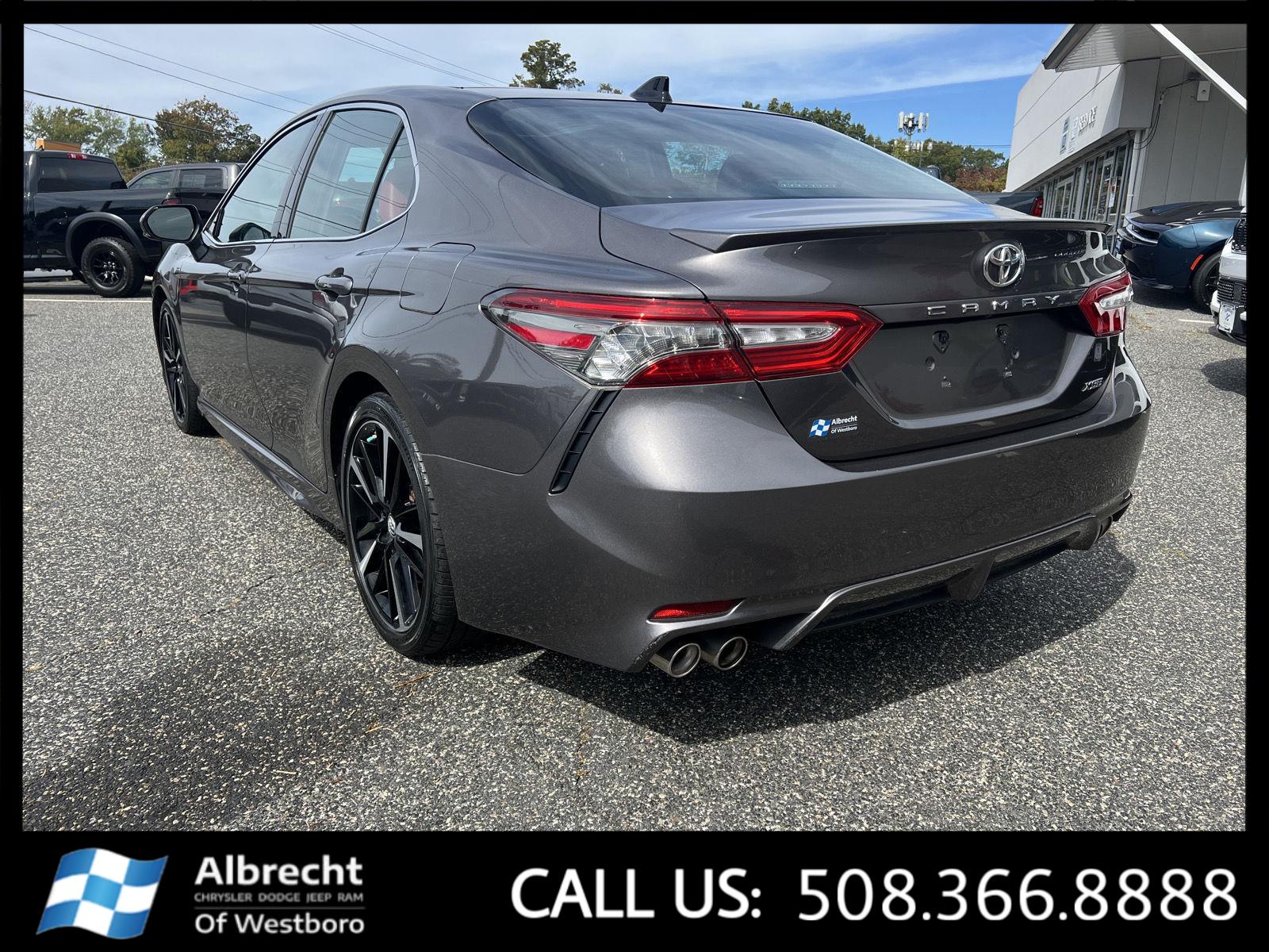 2019 Toyota Camry XSE photo 3