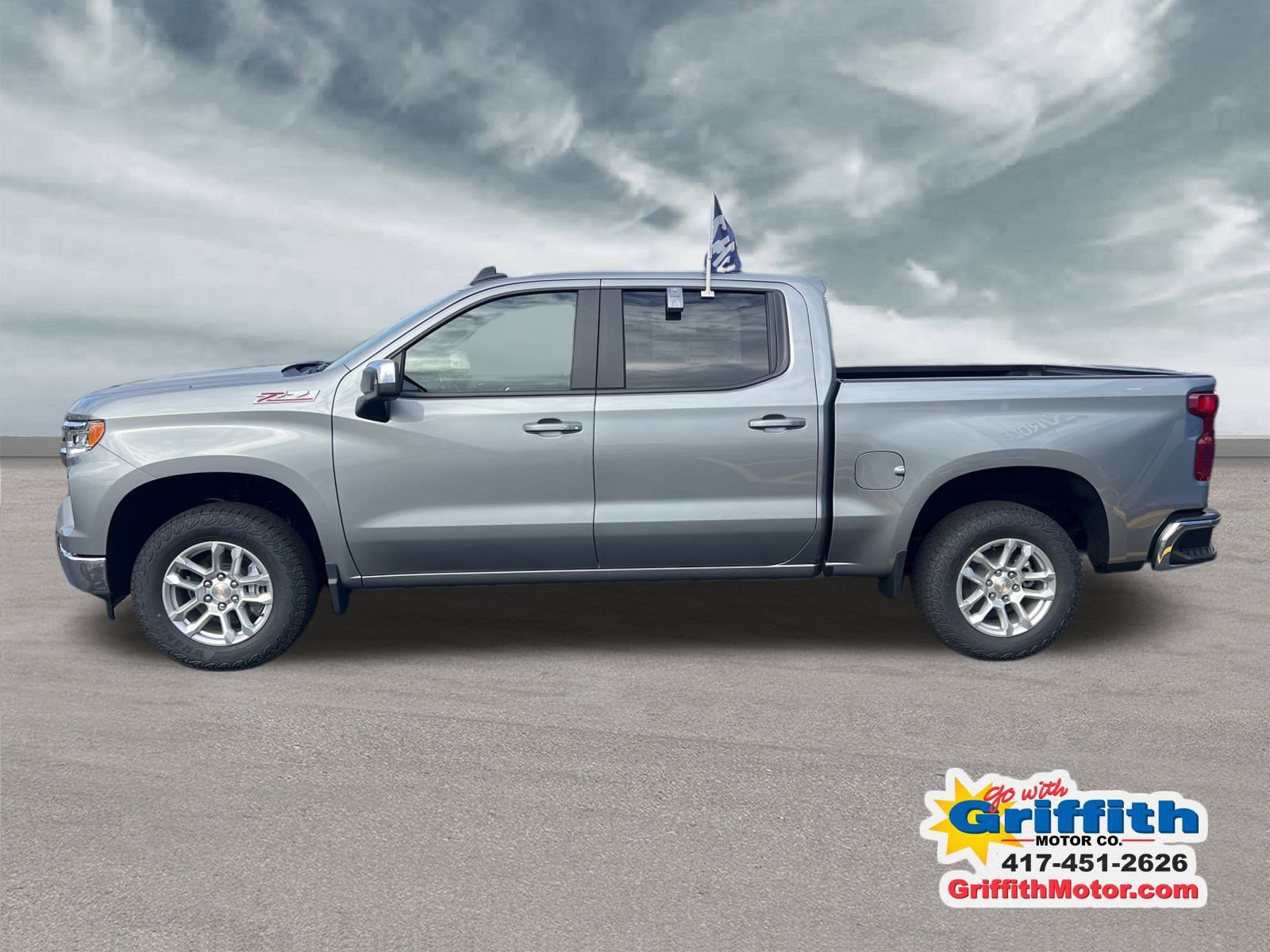 2026 Chevrolet Silverado 1500 LT photo 2