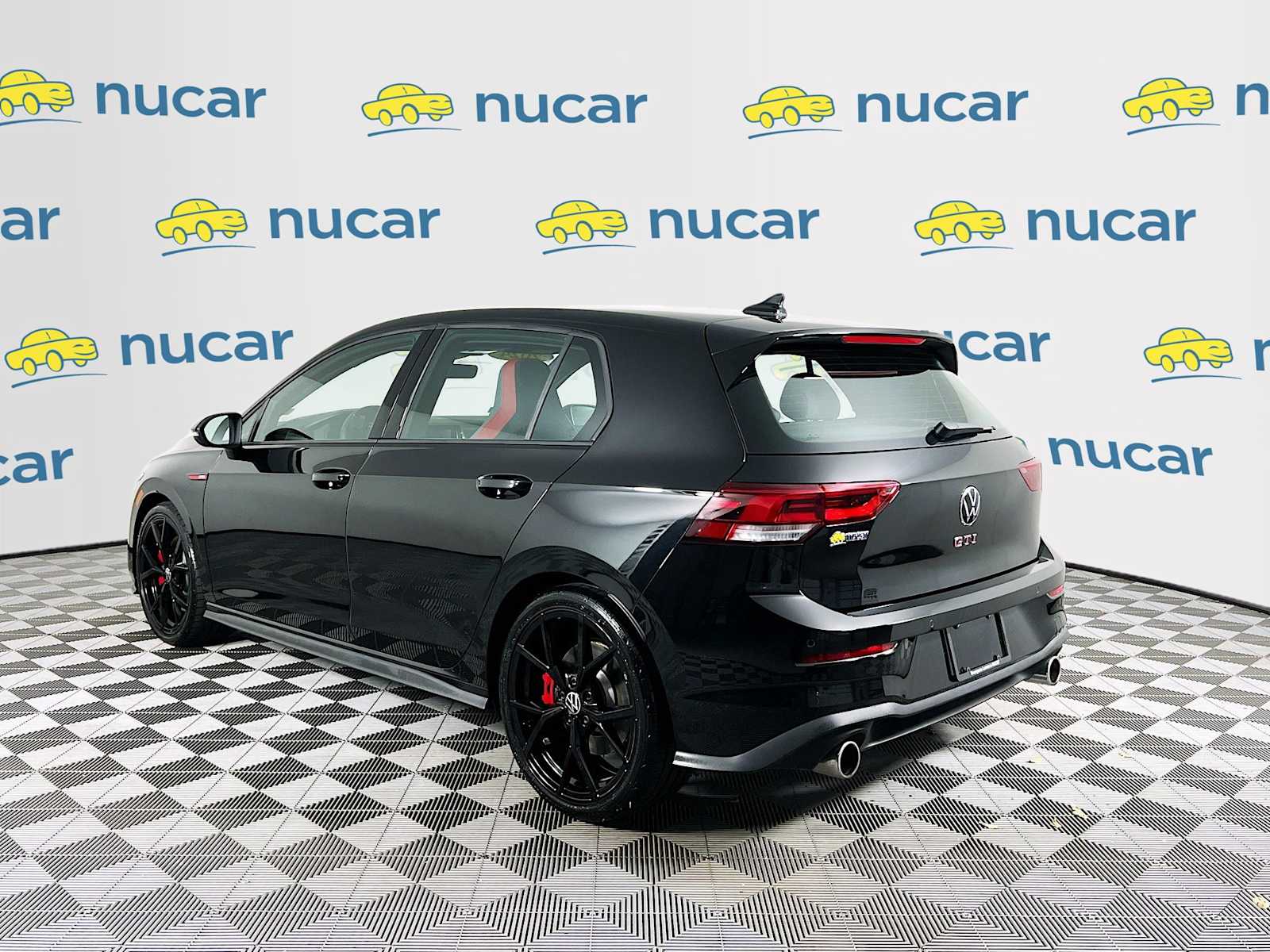 2024 Volkswagen Golf GTI 380 S photo 2