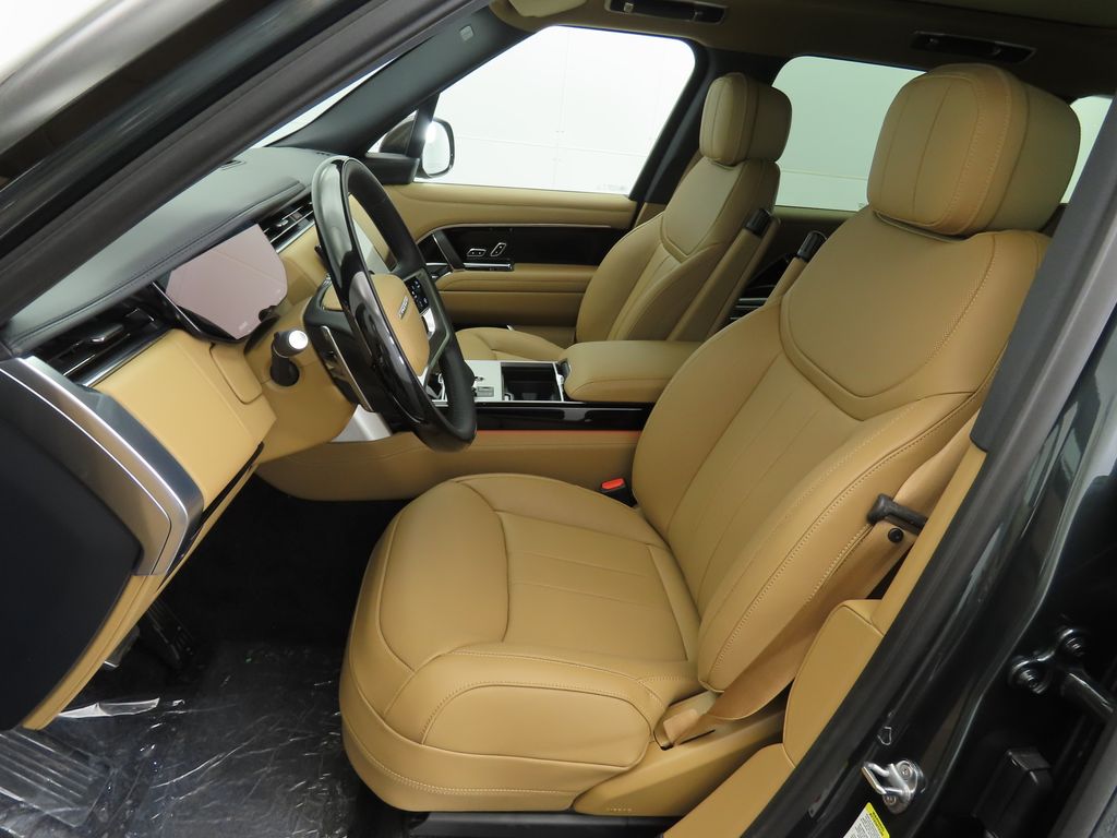 2025 Land Rover Range Rover SE photo 15