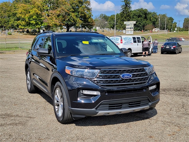 2022 Ford Explorer XLT photo 3