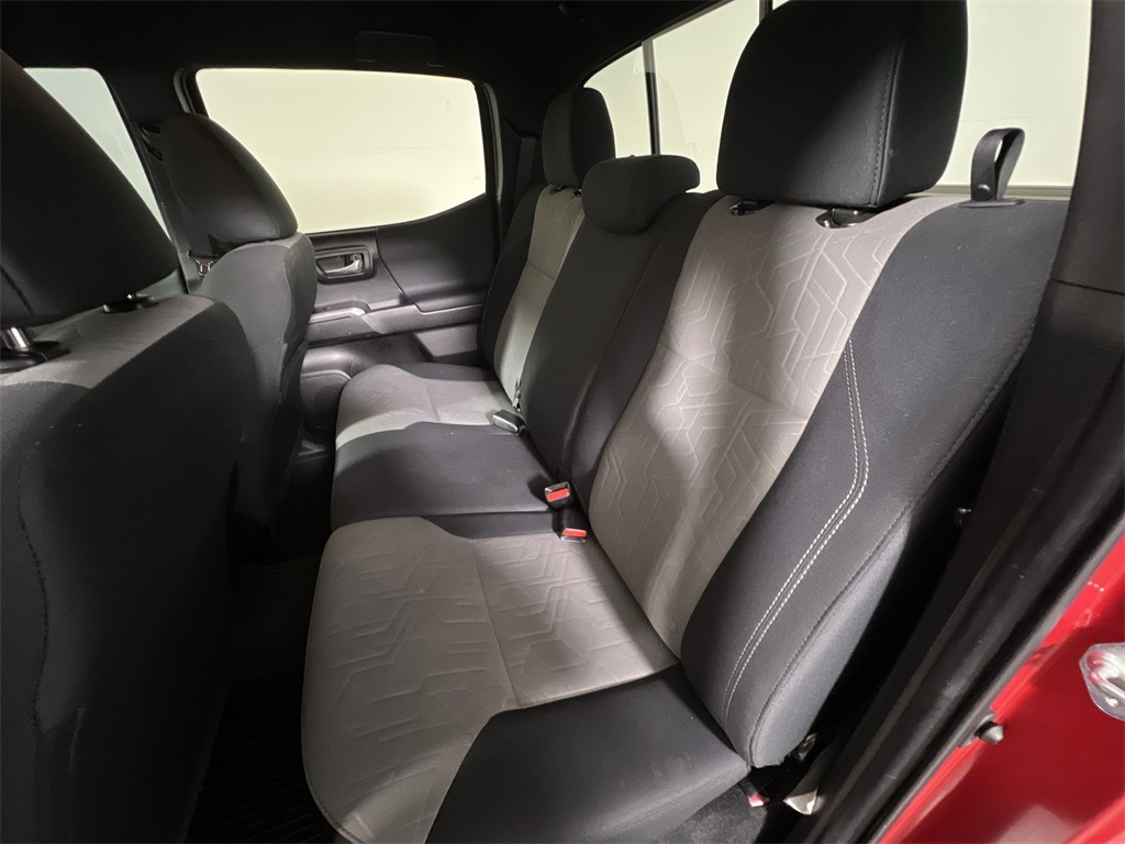 2022 Toyota Tacoma TRD Off-Road photo 16