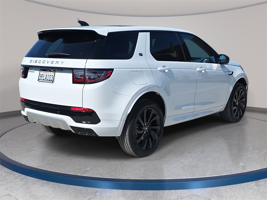 2025 Land Rover Discovery Sport S photo 4