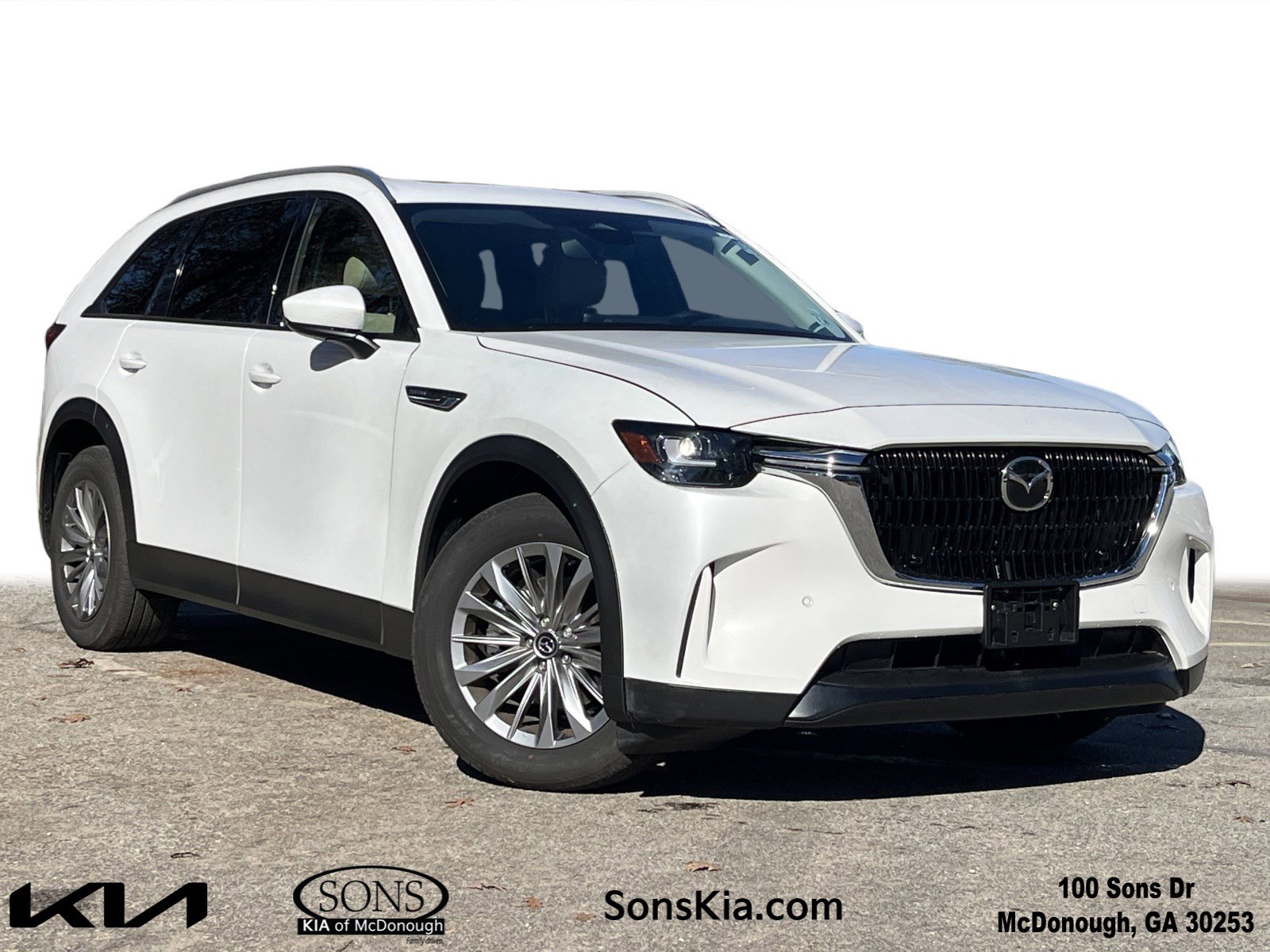 2025 Mazda CX-90 Preferred Package's photo